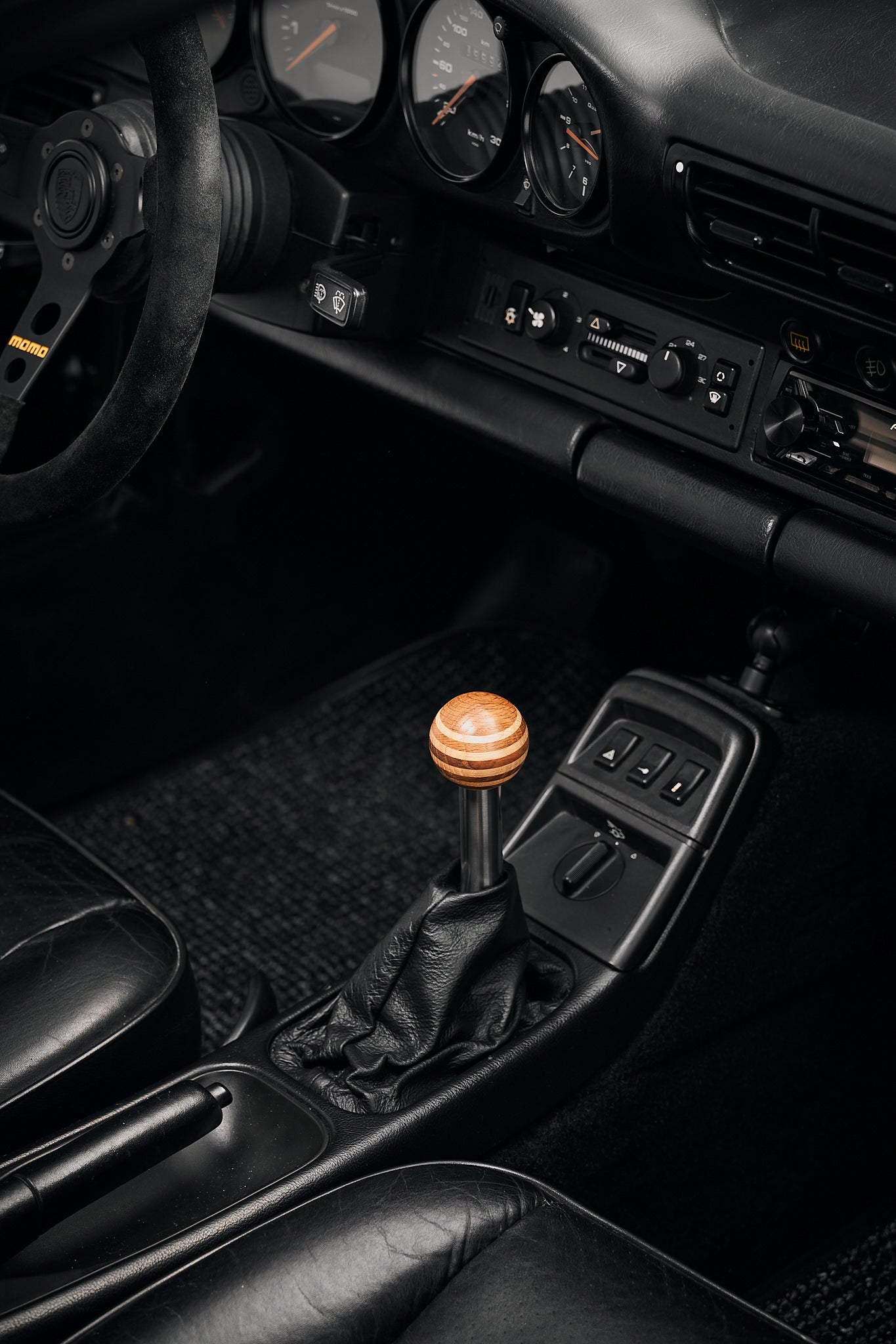 Tribute Shifter – Shift Knob for Porsche 964 & 993